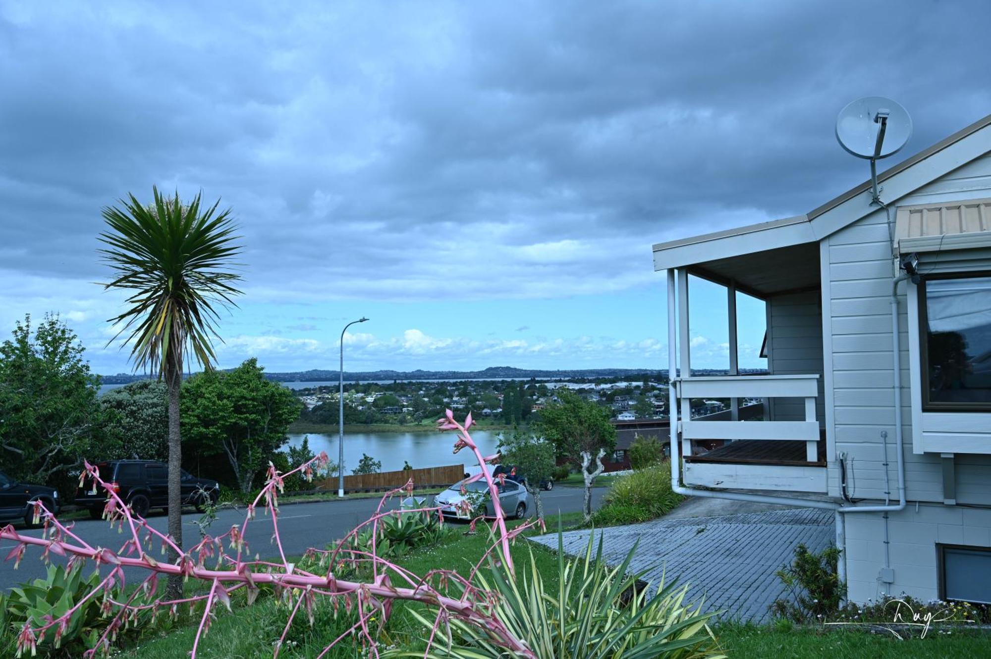 Sunny Beachview Homestay * Auckland